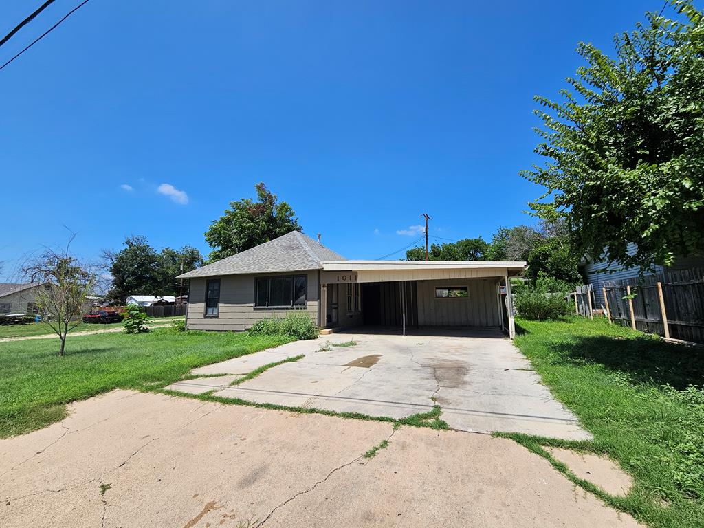 1011 Crockett St Property Photo 1