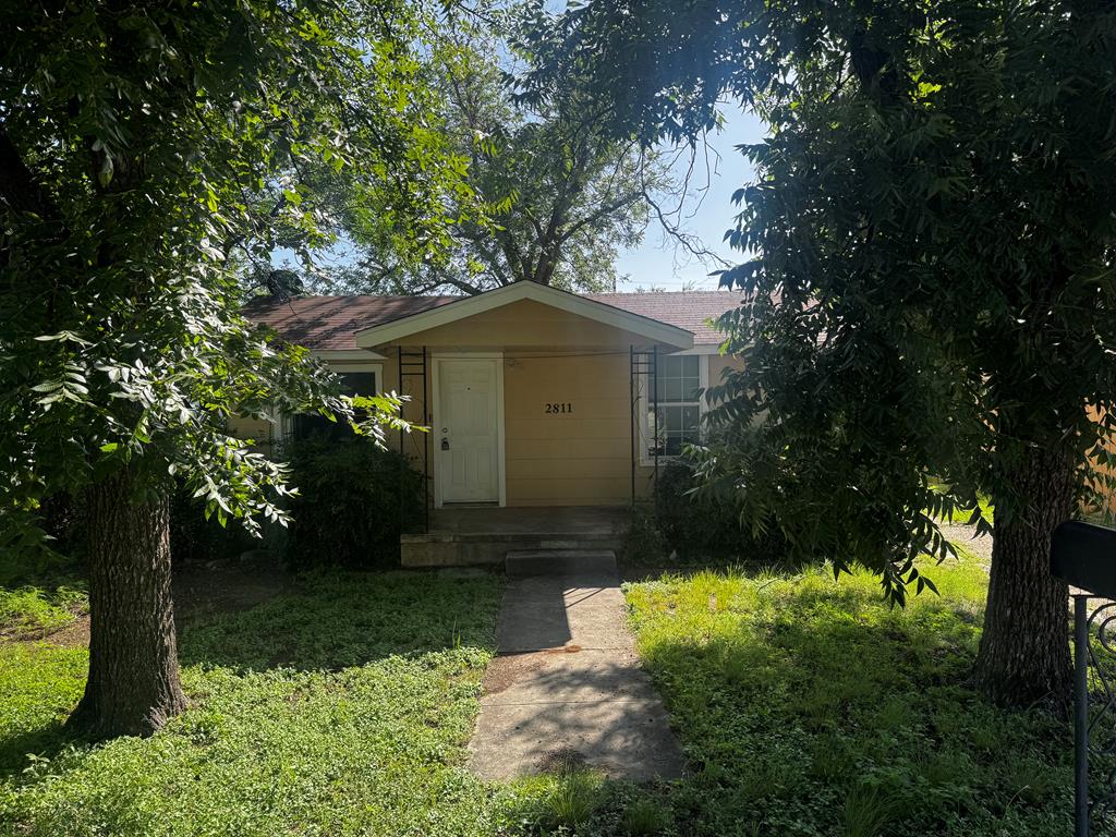 2811 N Irving St Property Photo 1