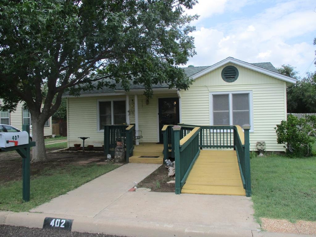 402 Westland Ave Property Photo 1