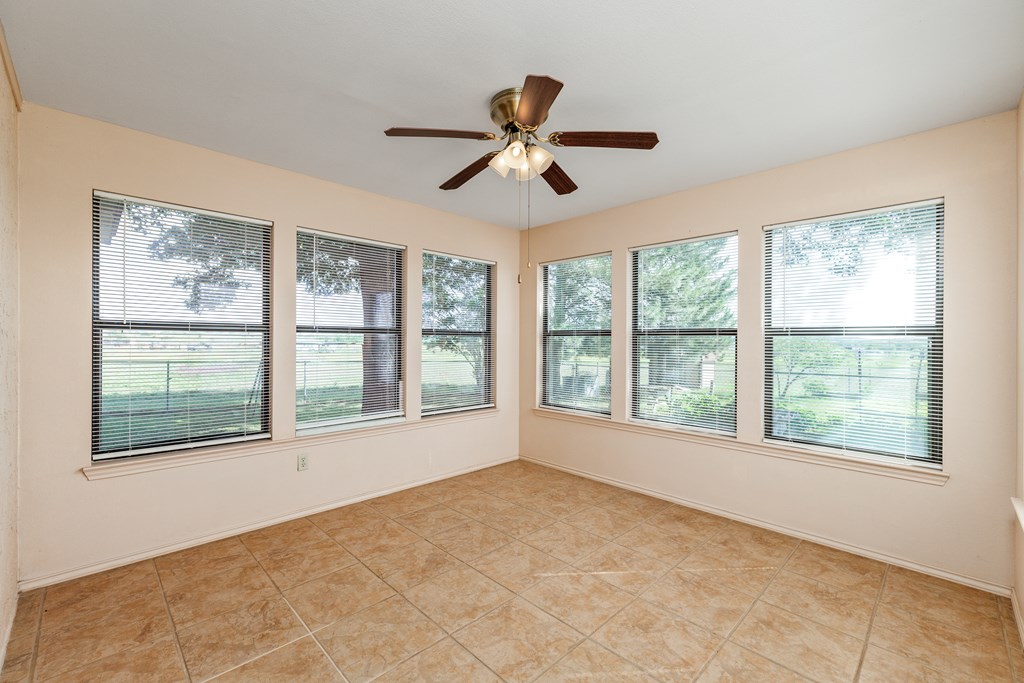 8881 Rust Rd Property Photo 16
