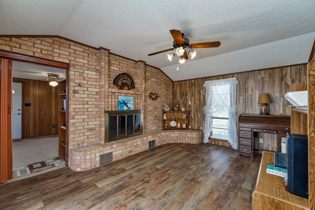 8881 Rust Rd Property Photo 20