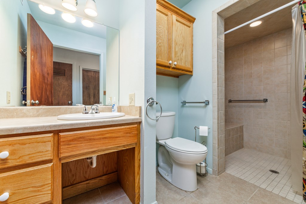 8881 Rust Rd Property Photo 23