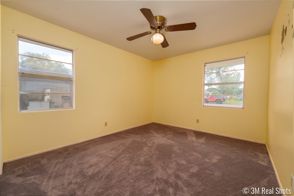 130 E Riverside Ave Property Photo 17