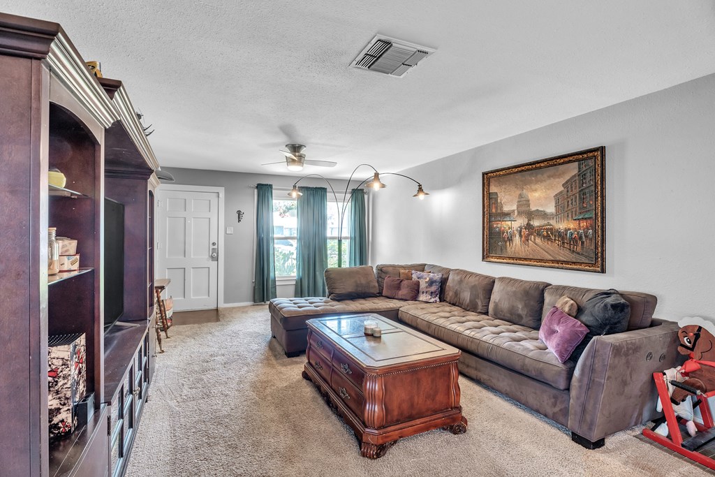 2309 W Ave L Property Photo 5