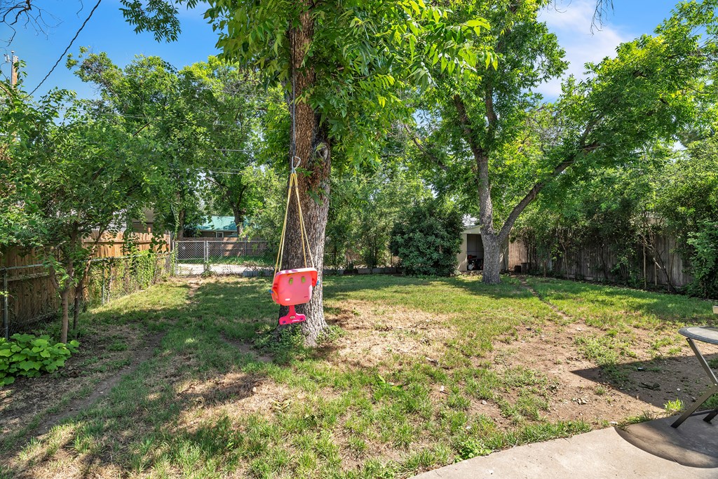 2309 W Ave L Property Photo 31