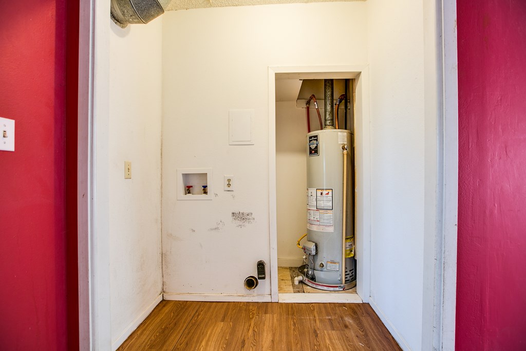 215 N Bishop St Property Photo 16