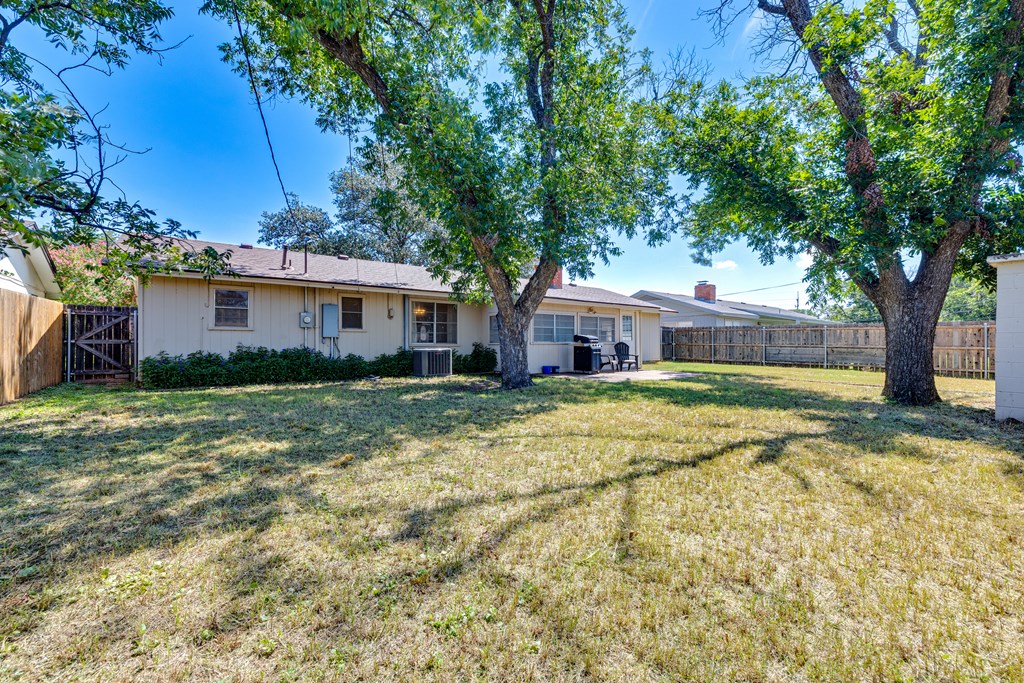 3207 Cornell Property Photo 33