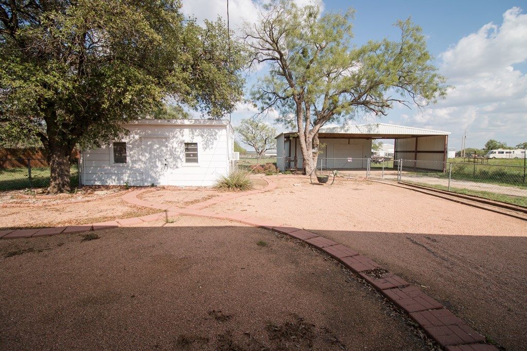 4718 Armstrong St Property Photo 8