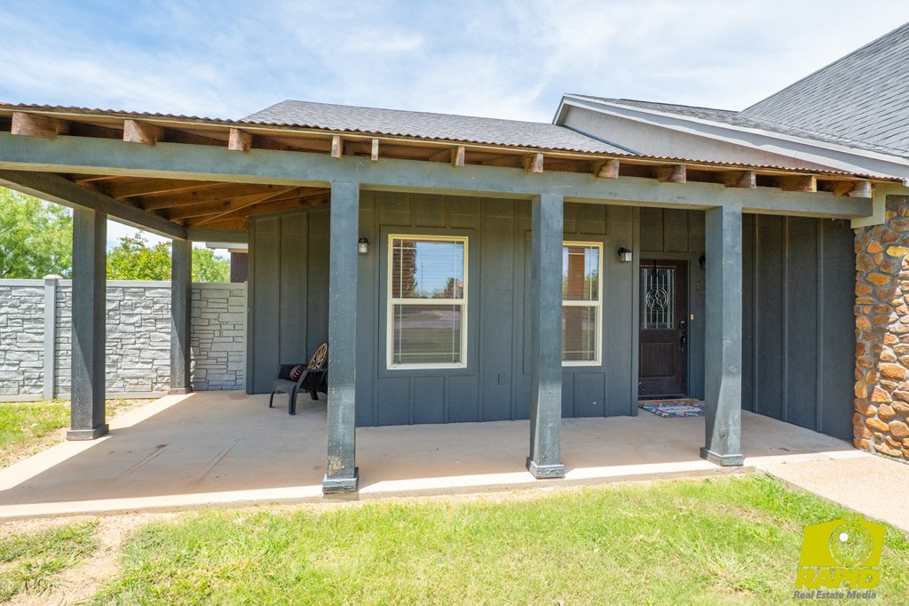8486 Bison Trail Property Photo 4