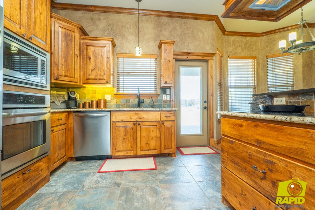 8486 Bison Trail Property Photo 12