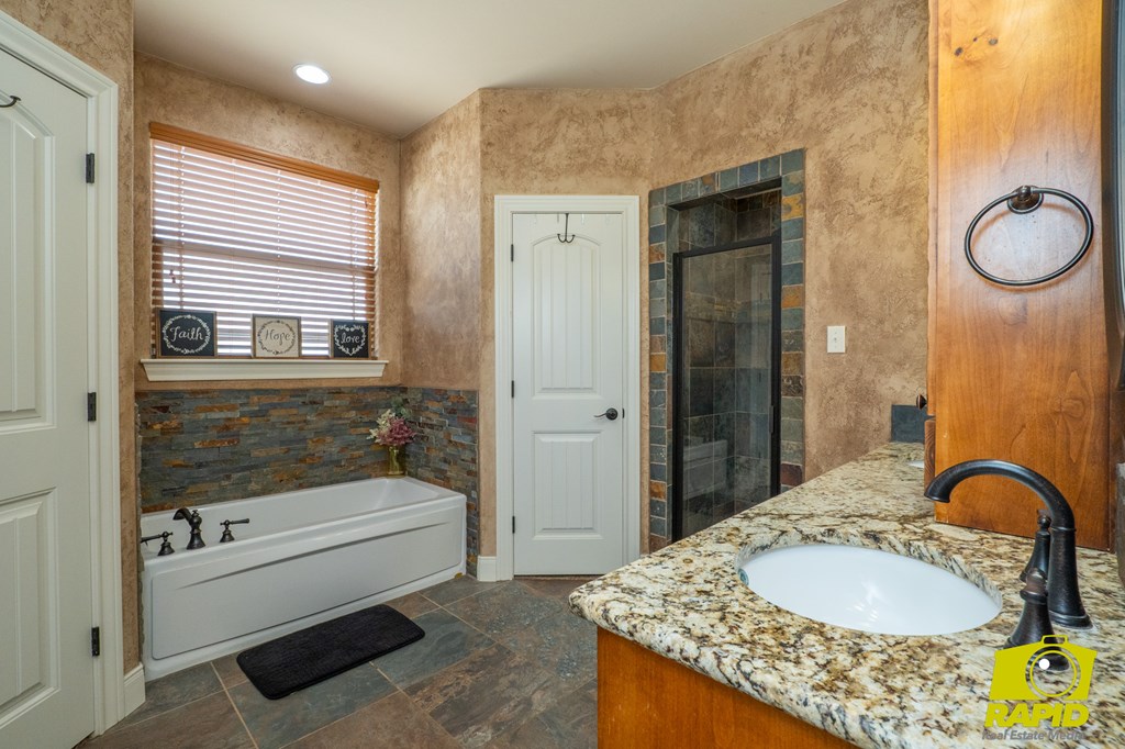 8486 Bison Trail Property Photo 18