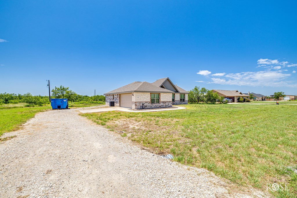 16927 Riata Trail Property Photo 4