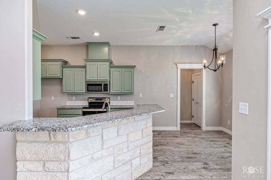 16927 Riata Trail Property Photo 10