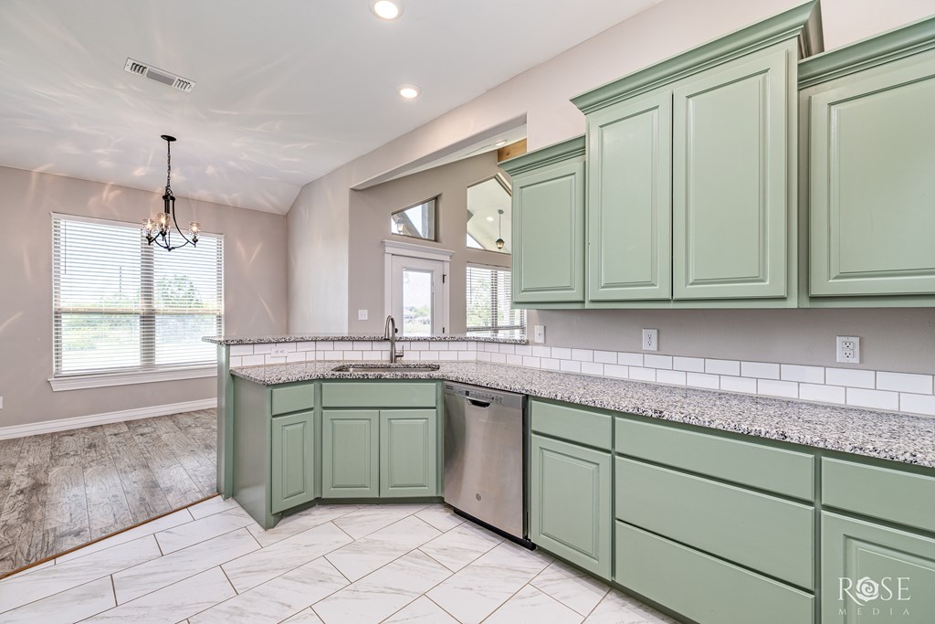 16927 Riata Trail Property Photo 12
