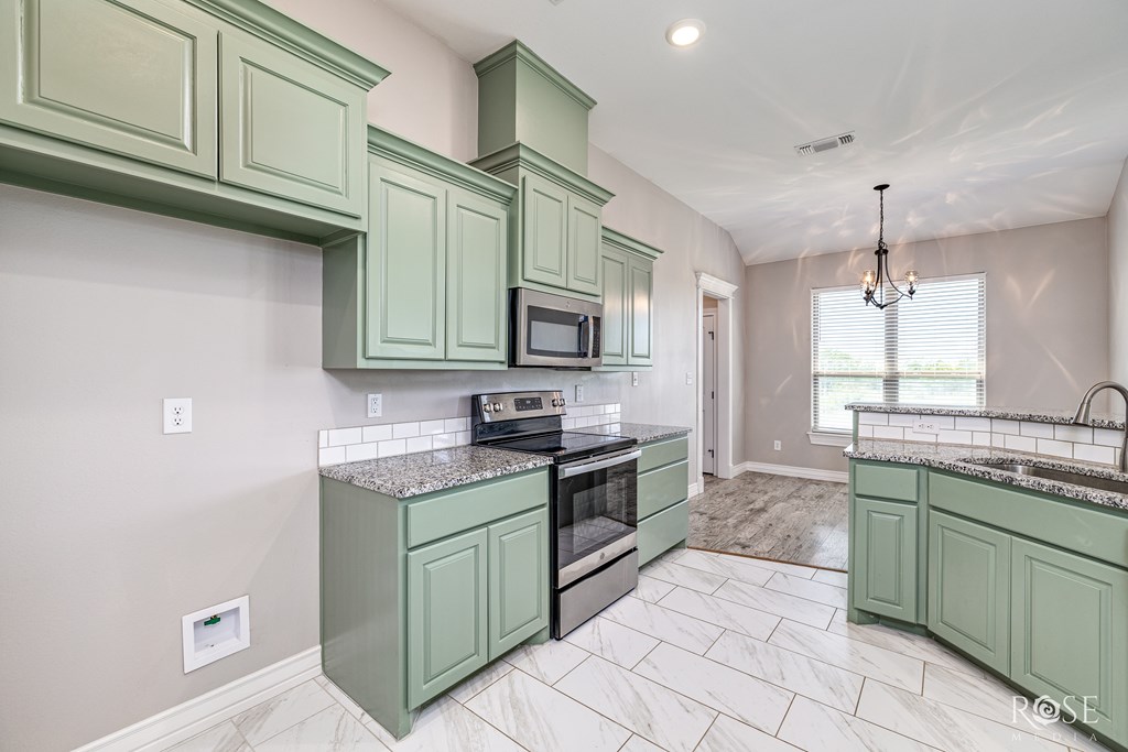 16927 Riata Trail Property Photo 13