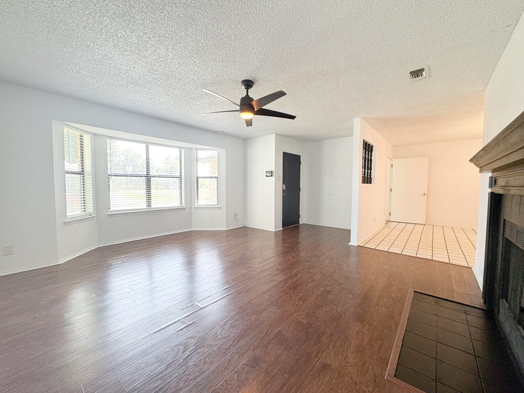1242 Tres Rios Dr Property Photo 5