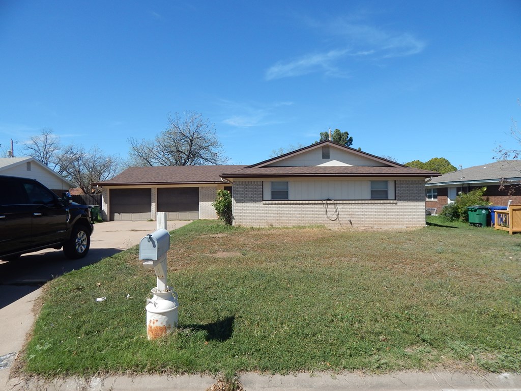 822 Stonewall Dr Property Photo 2