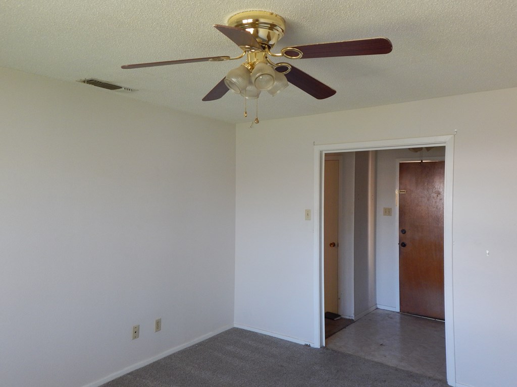 822 Stonewall Dr Property Photo 6