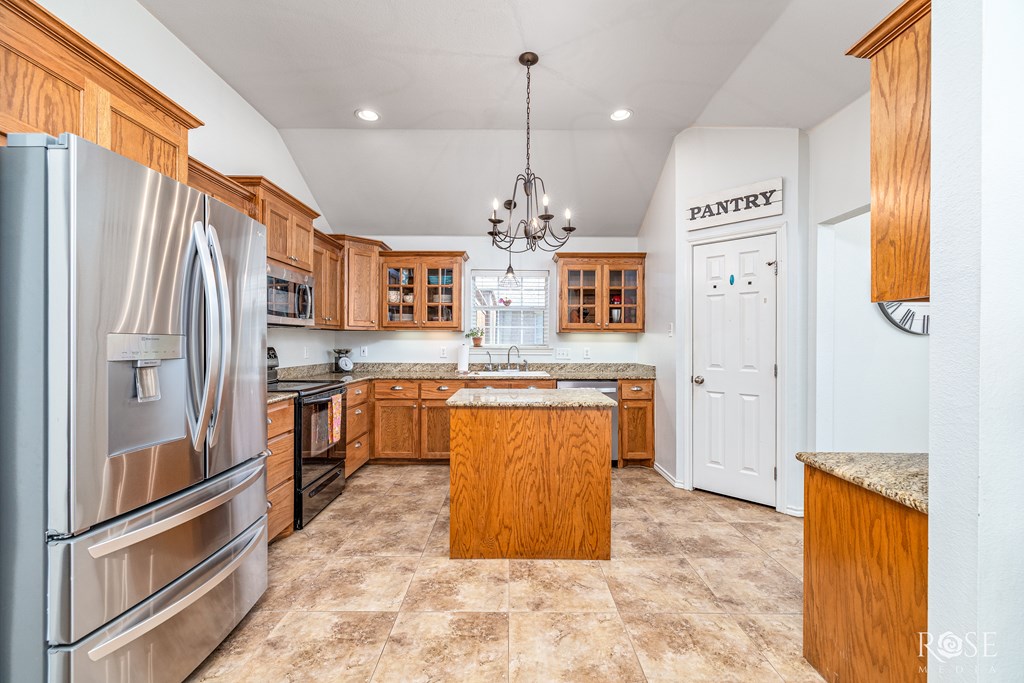 6005 Maravillas St Property Photo 4