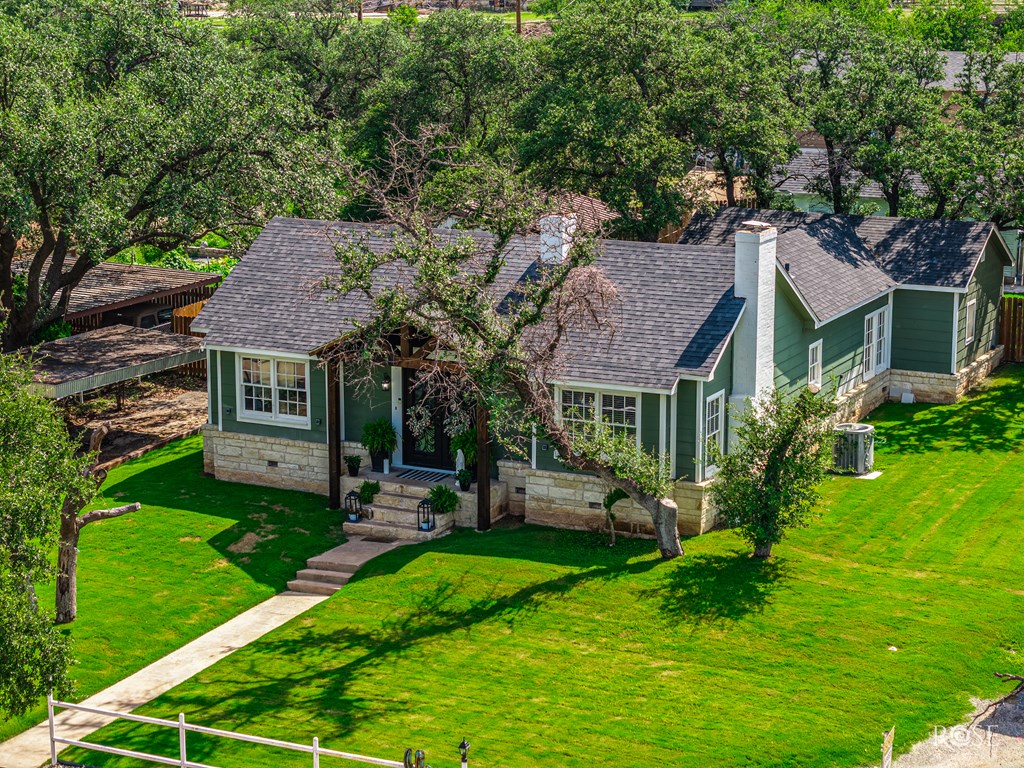 1103 S Concho Dr Property Photo 2