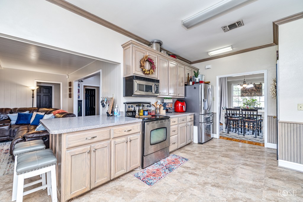 1103 S Concho Dr Property Photo 8