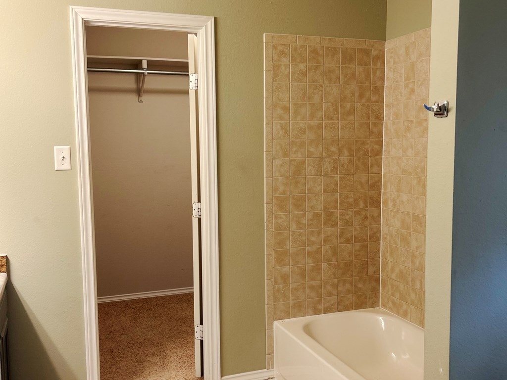 1102 Gordon Blvd Property Photo 9