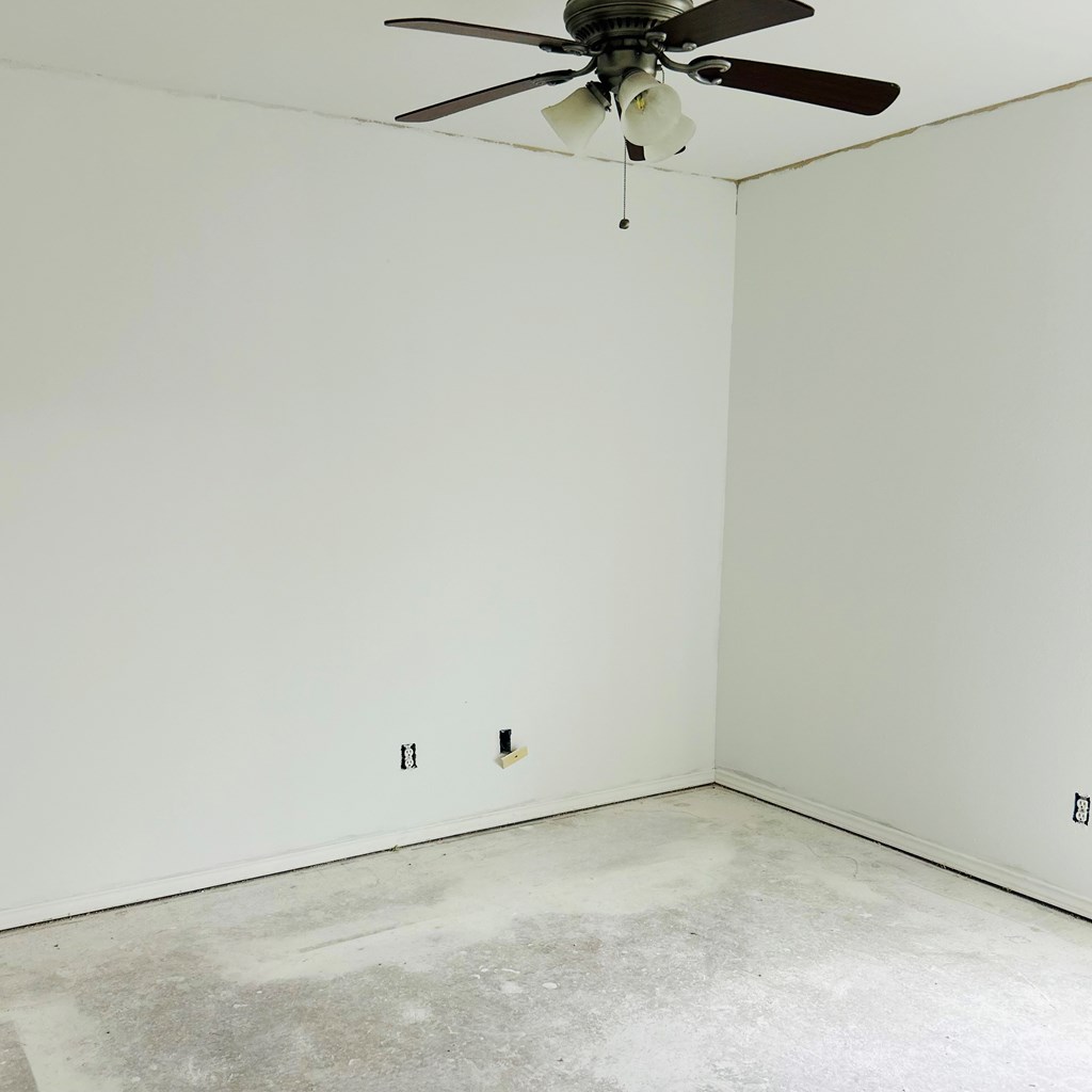 1102 Gordon Blvd Property Photo 10