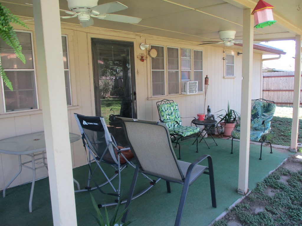 1709 Dove Creek Dr Property Photo 18