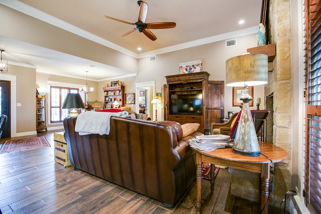 2033 Silver Creek Court Property Photo 14