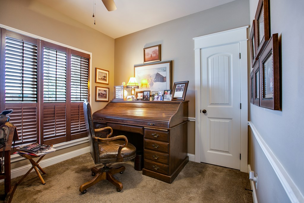 2033 Silver Creek Court Property Photo 25