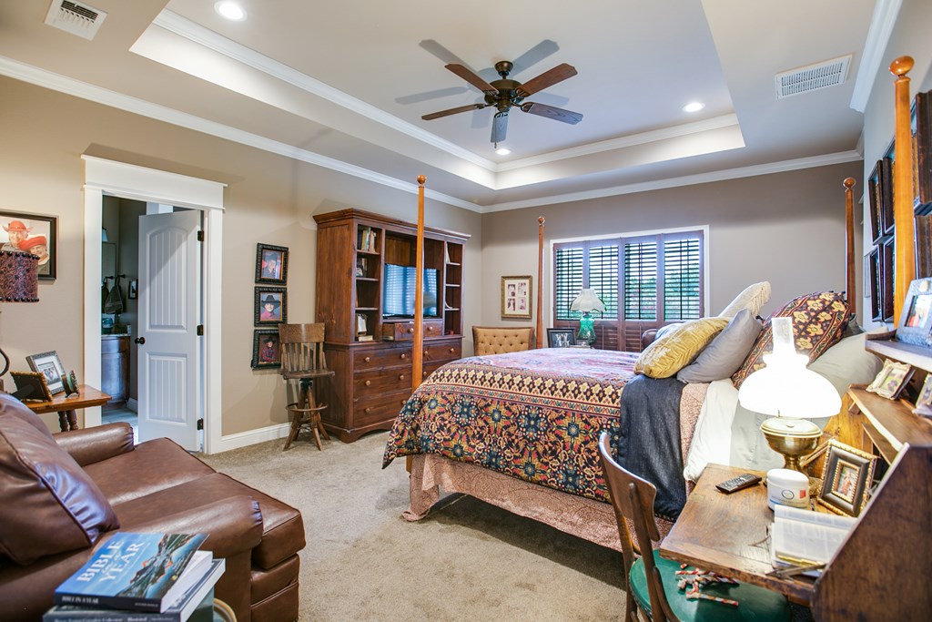 2033 Silver Creek Court Property Photo 27
