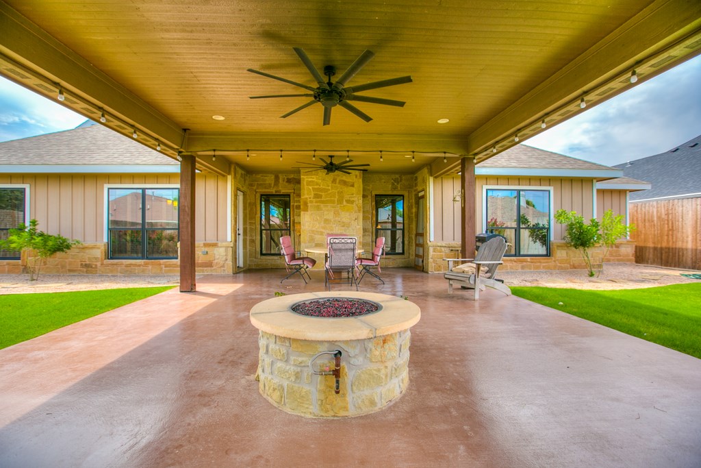 2033 Silver Creek Court Property Photo 42