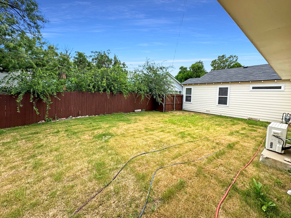 110 N Washington St Property Photo 35