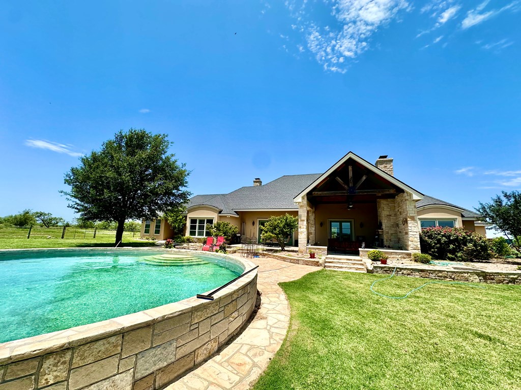 15901 Fm 2402 Property Photo 9