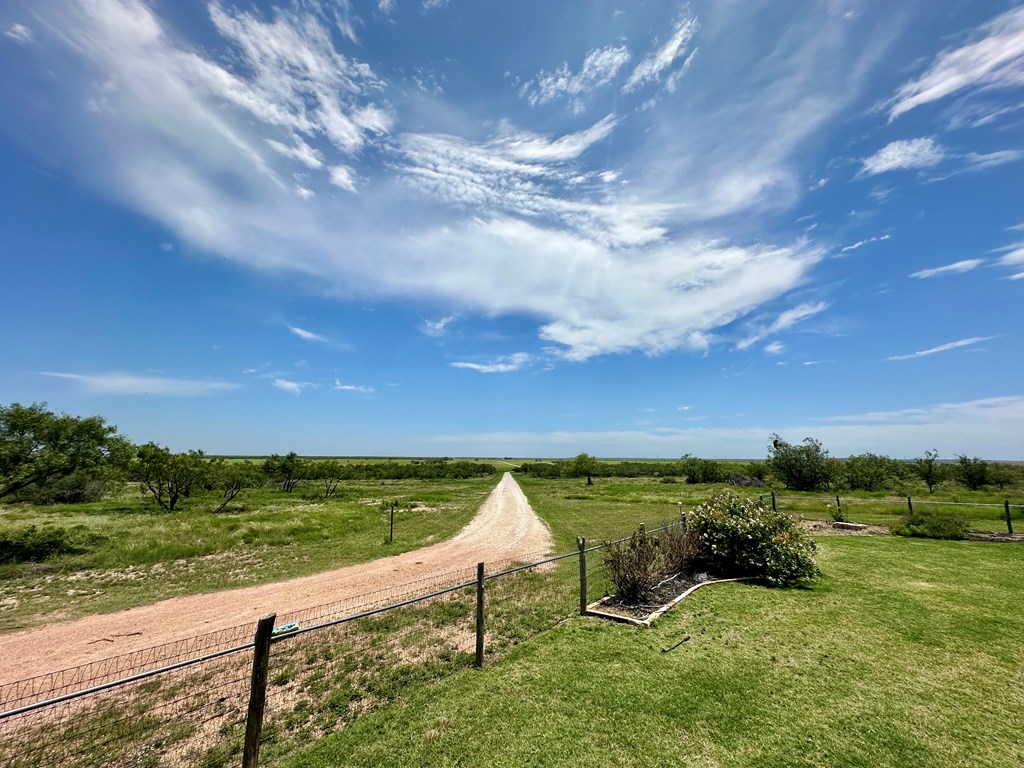 15901 Fm 2402 Property Photo 10