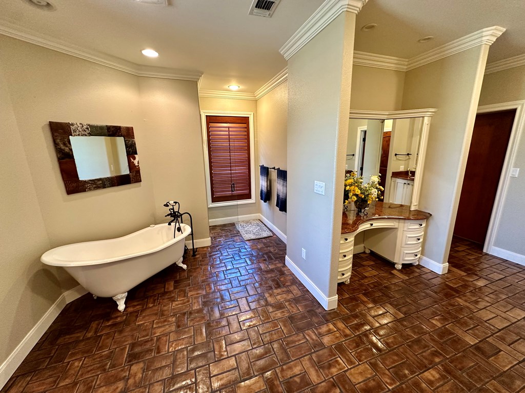 15901 Fm 2402 Property Photo 52