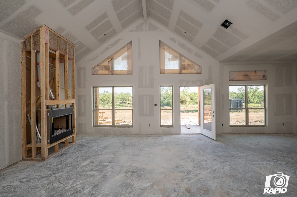 9547 Grey Wolf Lane Property Photo 4