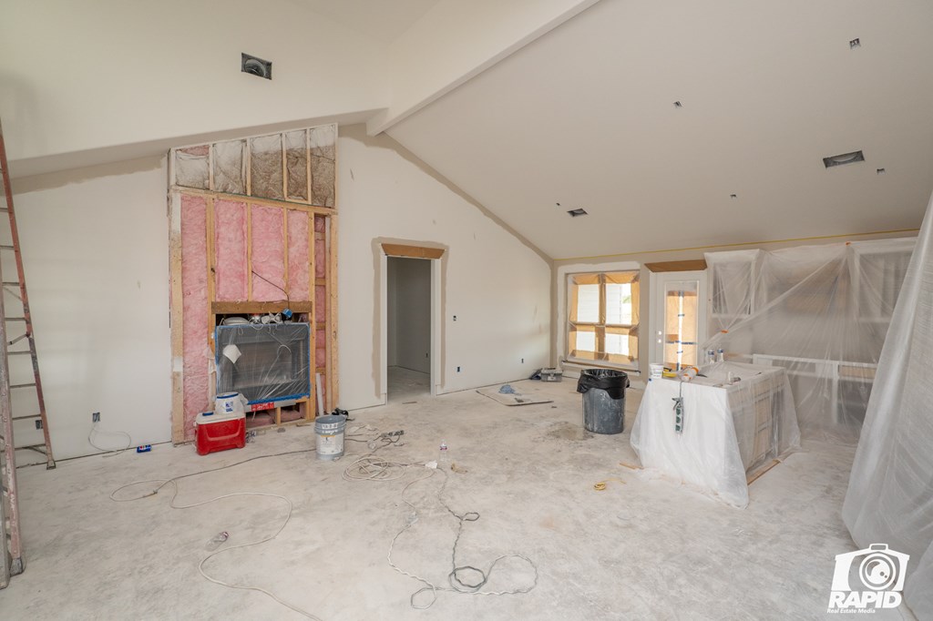 9605 Jaguar Trail Property Photo 4