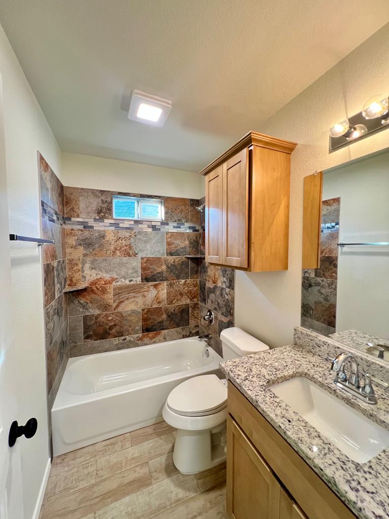 2009 Hudson St Property Photo 12