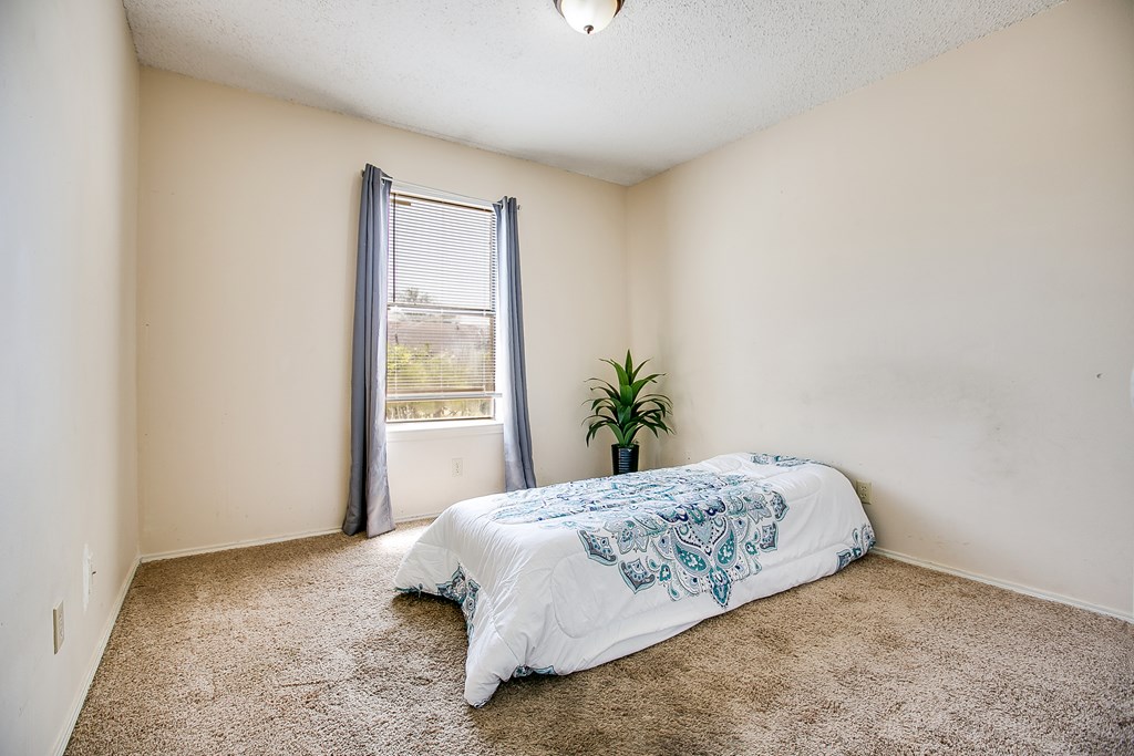 1821 La Mesa Lane Property Photo 16