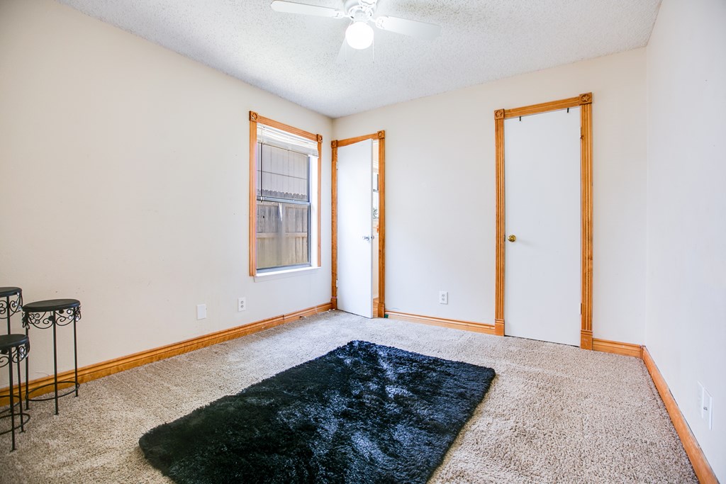 1821 La Mesa Lane Property Photo 18