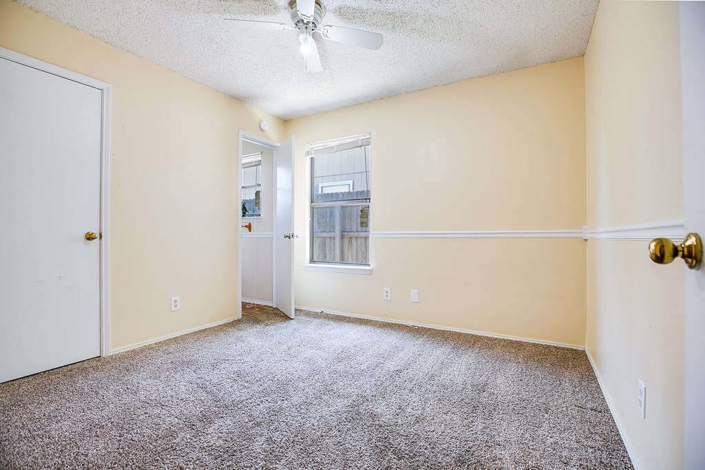 1821 La Mesa Lane Property Photo 20