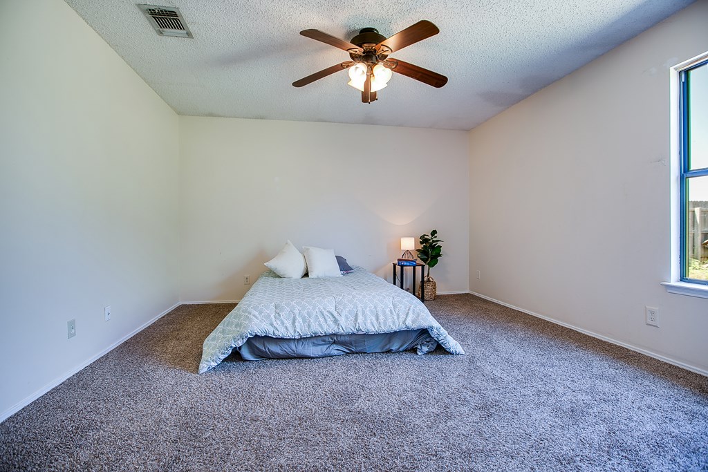 1821 La Mesa Lane Property Photo 21