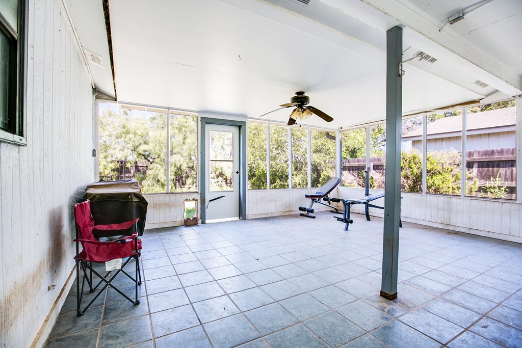 1821 La Mesa Lane Property Photo 27