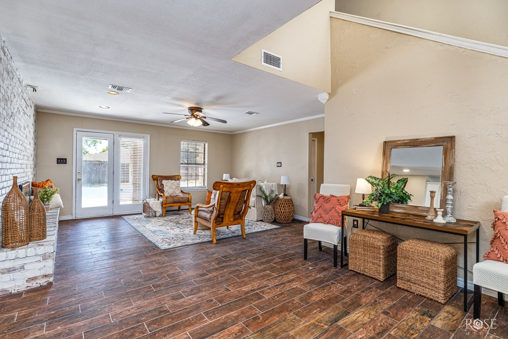 6009 Equestrian Boulevard Property Photo 8