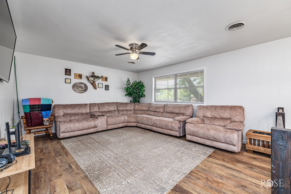 2113 Sul Ross St Property Photo 6