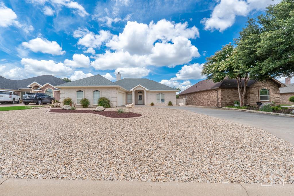 6014 Warwick Drive Property Photo 1