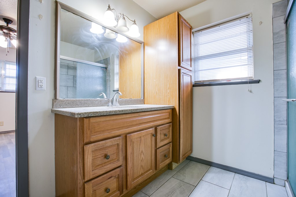 3518 Oxford Dr Property Photo 17