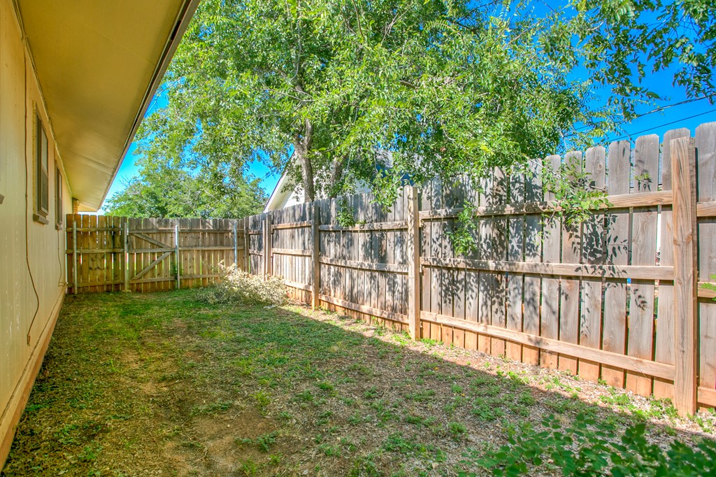 3518 Oxford Dr Property Photo 26
