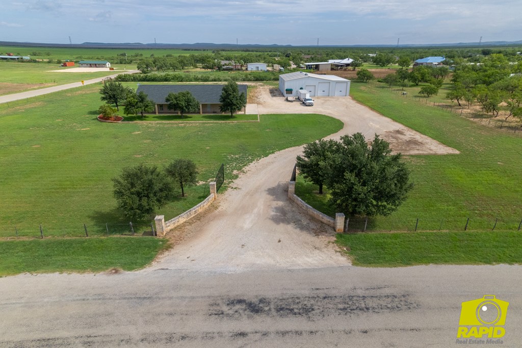 946 Buffalo Lane Property Photo 4